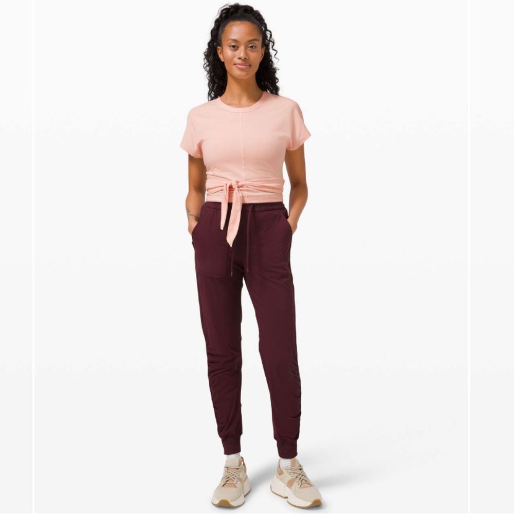 It’s a tie shot sleeve size 6 pink mist
